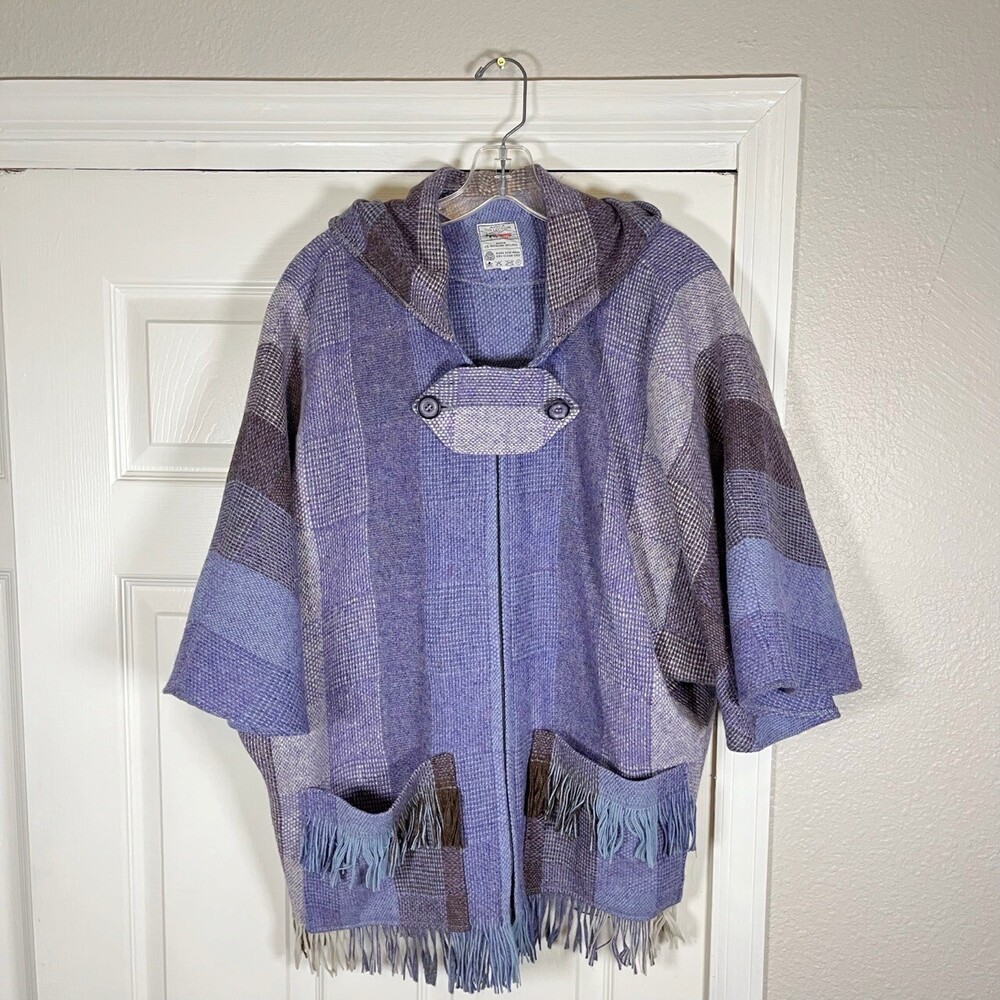 Vintage Avoca Collection Cape Coat Poncho  Womens Plaid Celtic Ireland Tartan